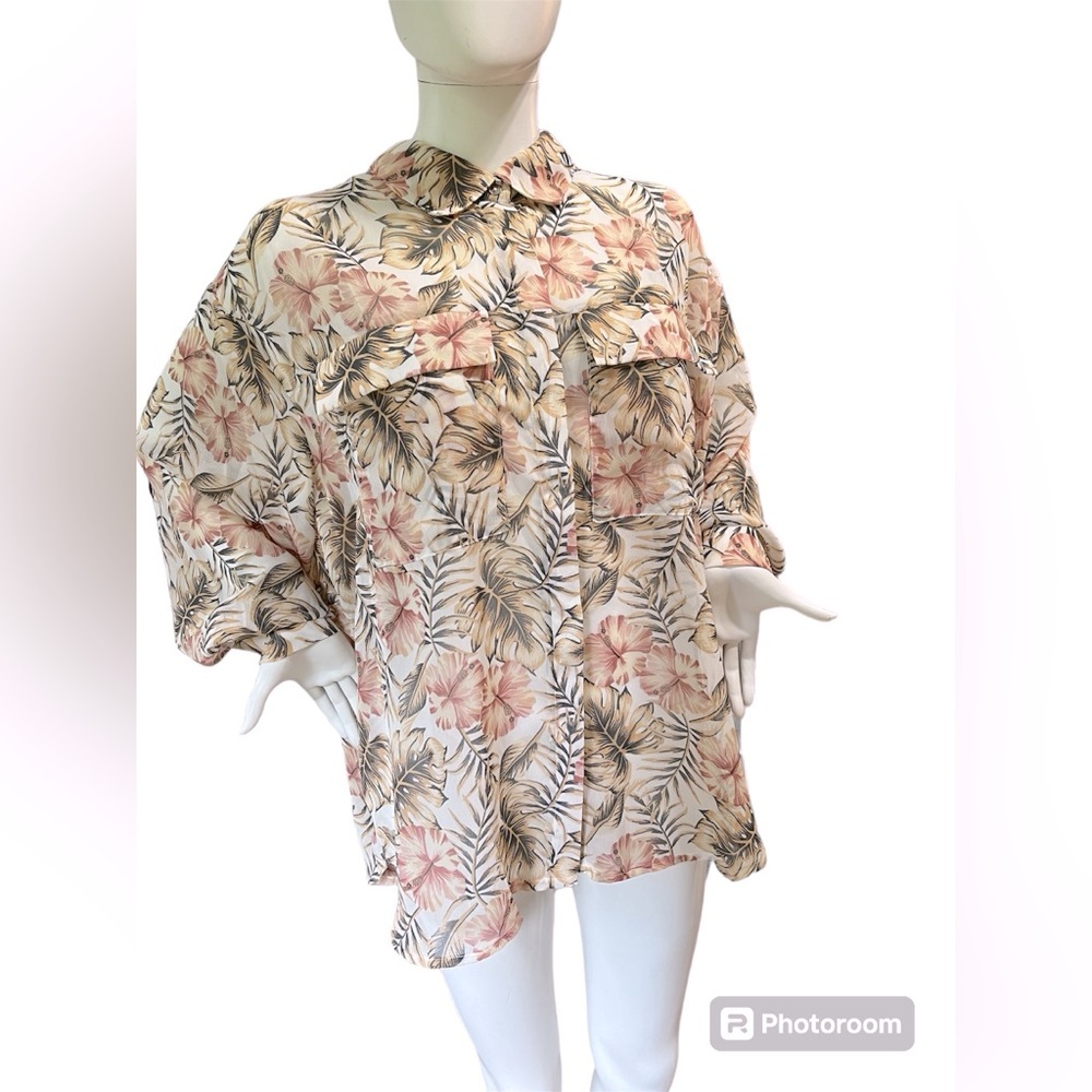 Simon Chang floral ladies blouse.